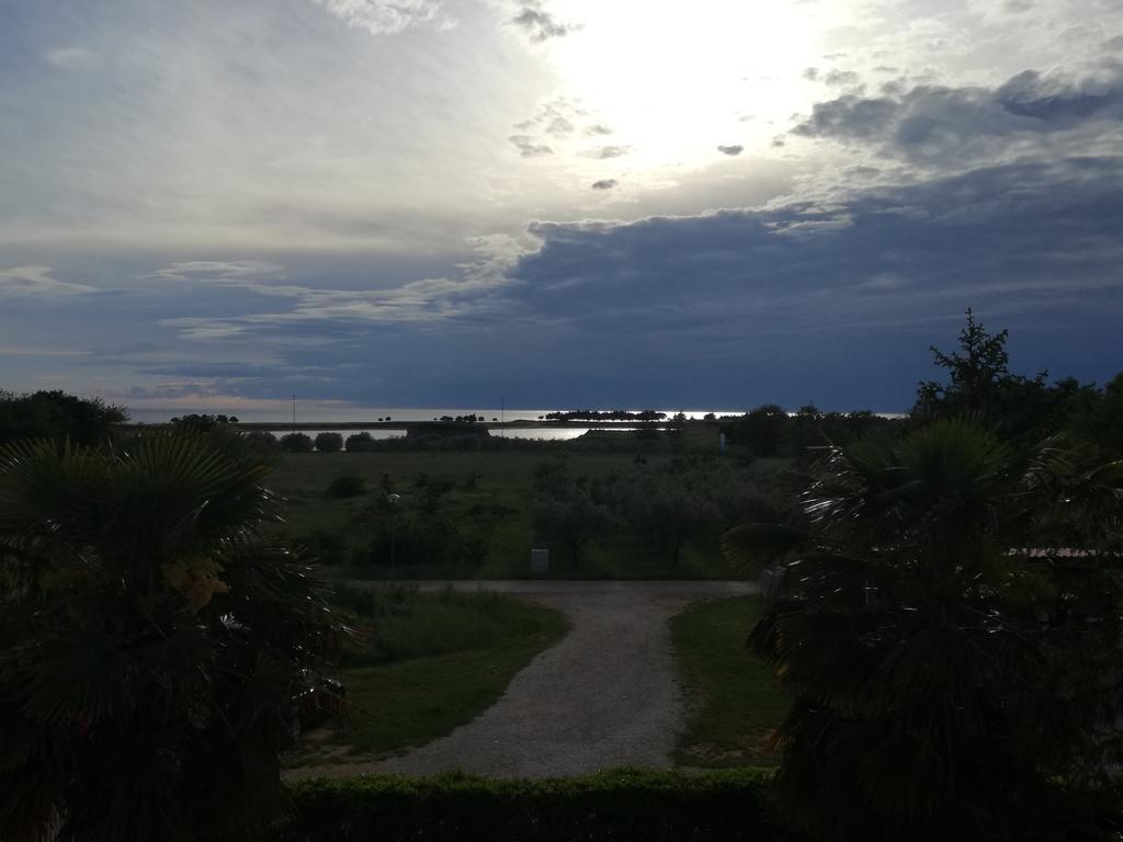 Apartments Sunset Colours Umag Rozac Exterior photo