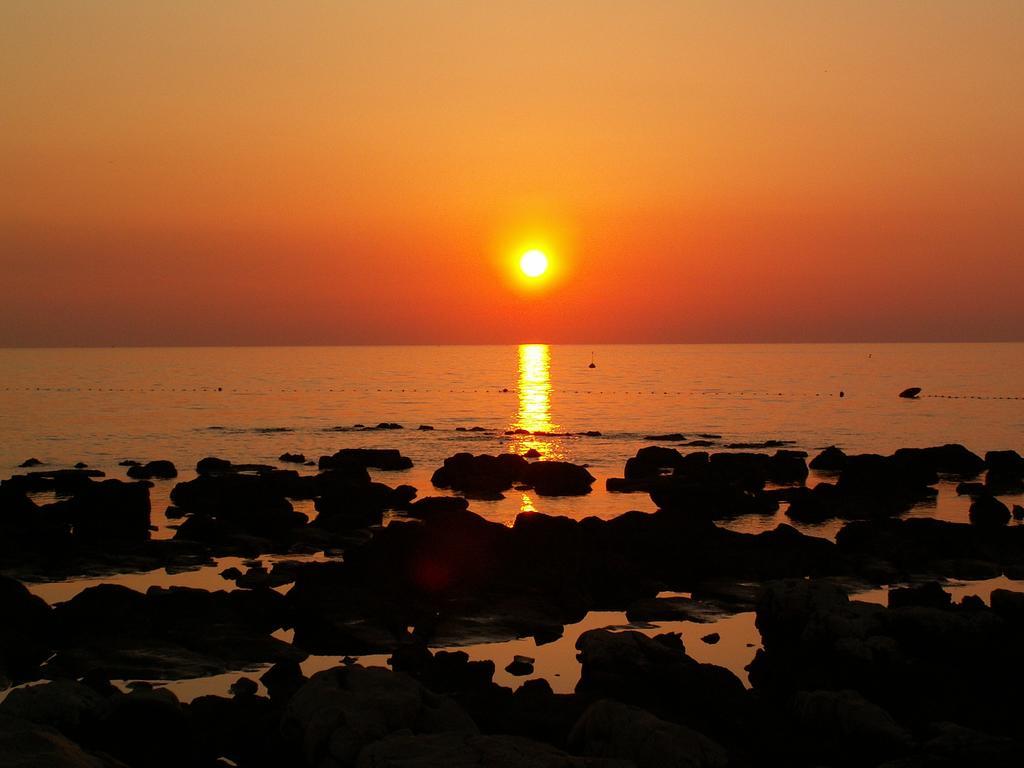 Apartments Sunset Colours Umag Rozac Exterior photo